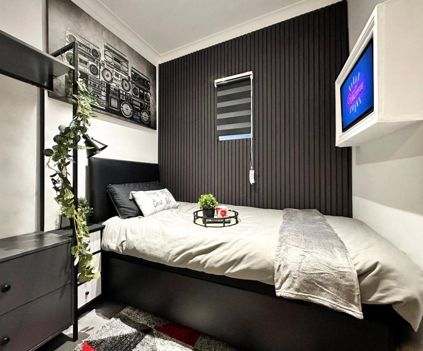 Boutique Backyard Bungalow - Brimsdown Enfield Eksteriør bilde