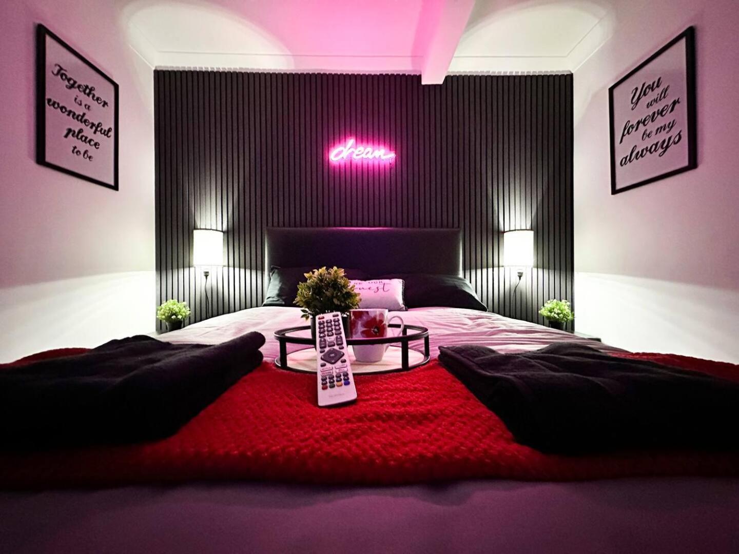 Boutique Backyard Bungalow - Brimsdown Enfield Eksteriør bilde